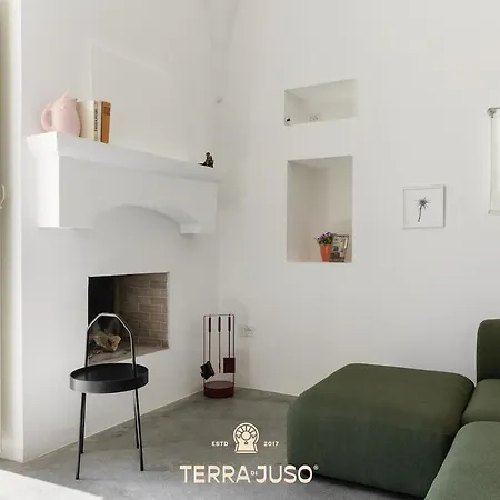 Casa Cubo In Valle D' Itria * צ'לייה מספיקה